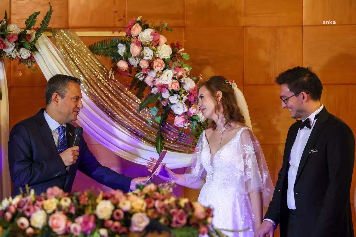 Özgür Özel Düğün Törenine Katıldı