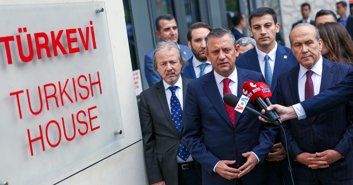 Özgür Özel Türkevi’ni ziyaret etti: Türkiye, ABD’de rüşvet vermeye ihtiyaç duyacak bir ülke değil