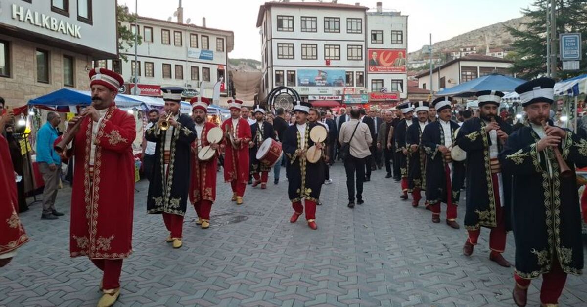 Uluslararası Beypazarı Festivali’nin 27’ncisi kortej yürüyüşü ile başladı