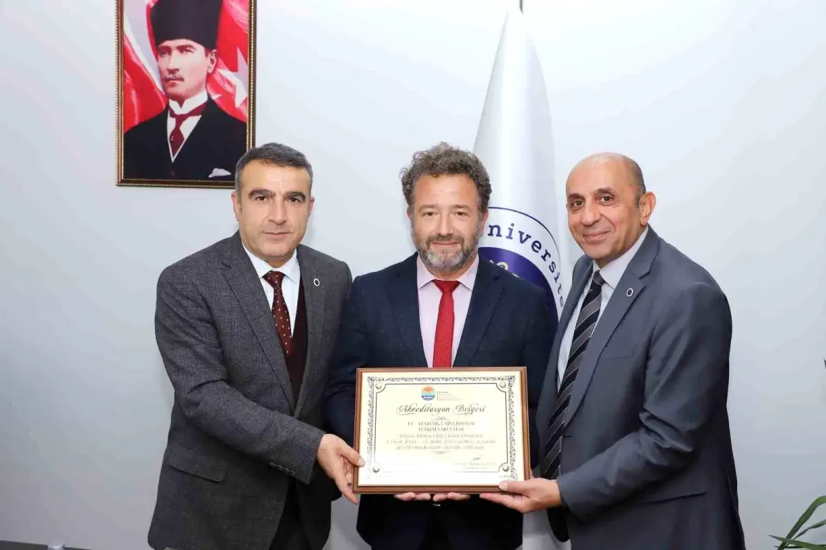 Atatürk Üniversitesi’ne Akreditasyon Belgesi