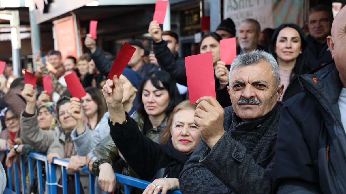 CHP üyelerine ‘kırmızı kart’ gösterebileceği mesaj gönderdi
