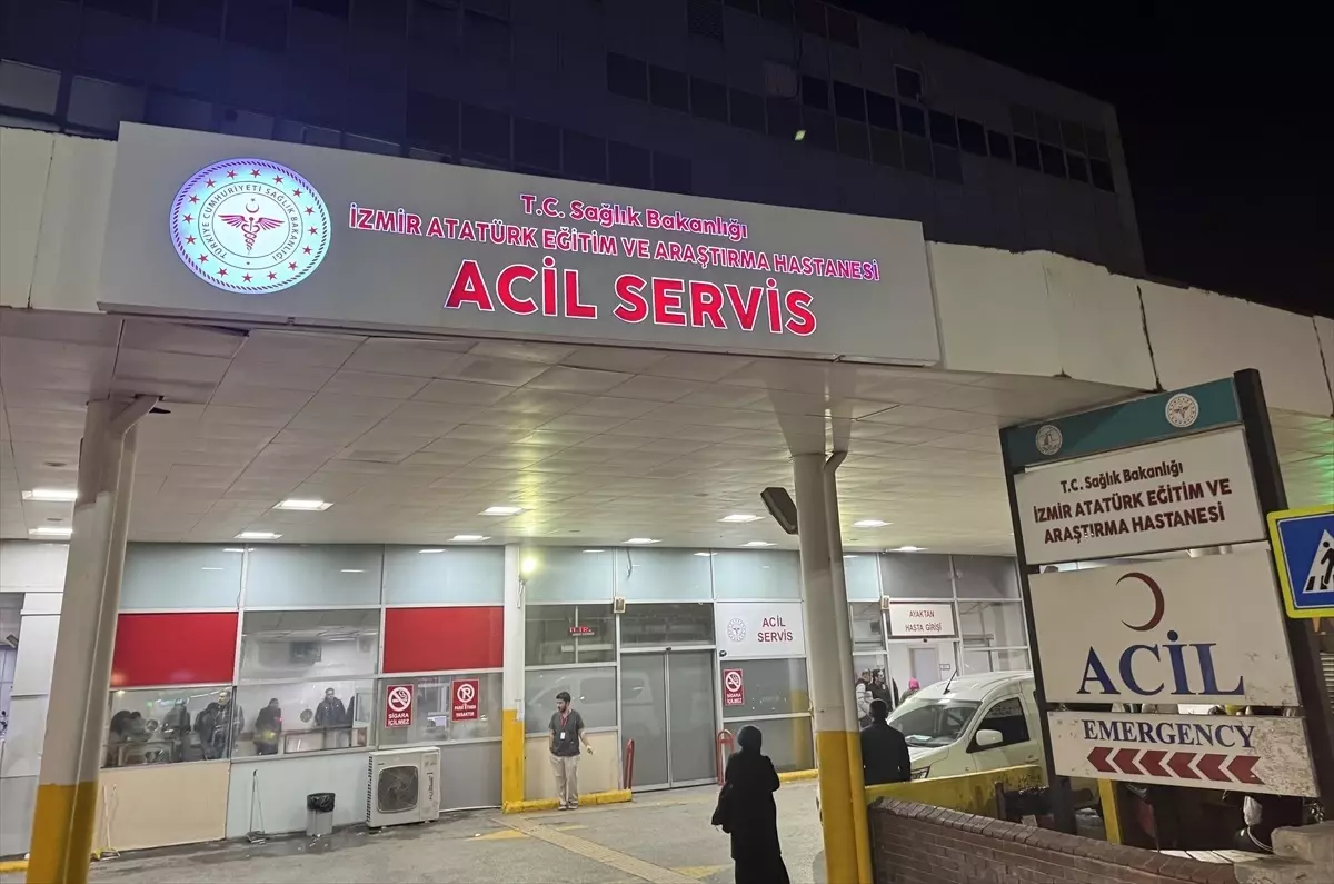 İzmir’de Bıçaklı Kavga: 1 Yaralı